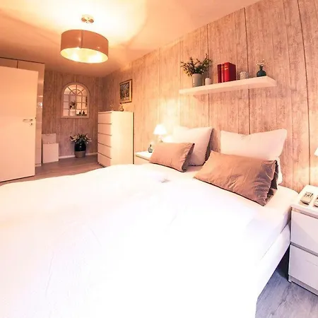 Deluxe Haus Breisach Ferienhaus *